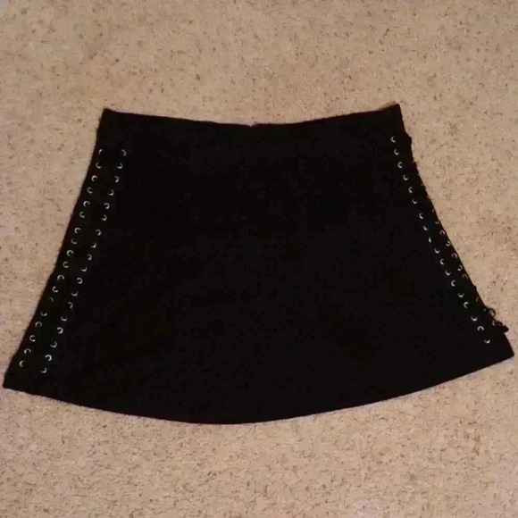 AMERICAN RAG Suede Skirt - Picture 1 of 6